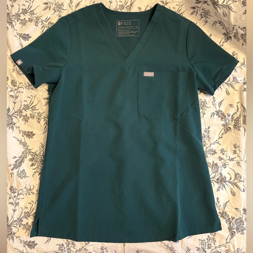 Figs Women’s Scrubs/Scrub Set